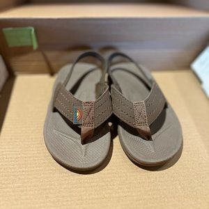 Toddler Boy Rainbows with Back Strap - Size 5-6